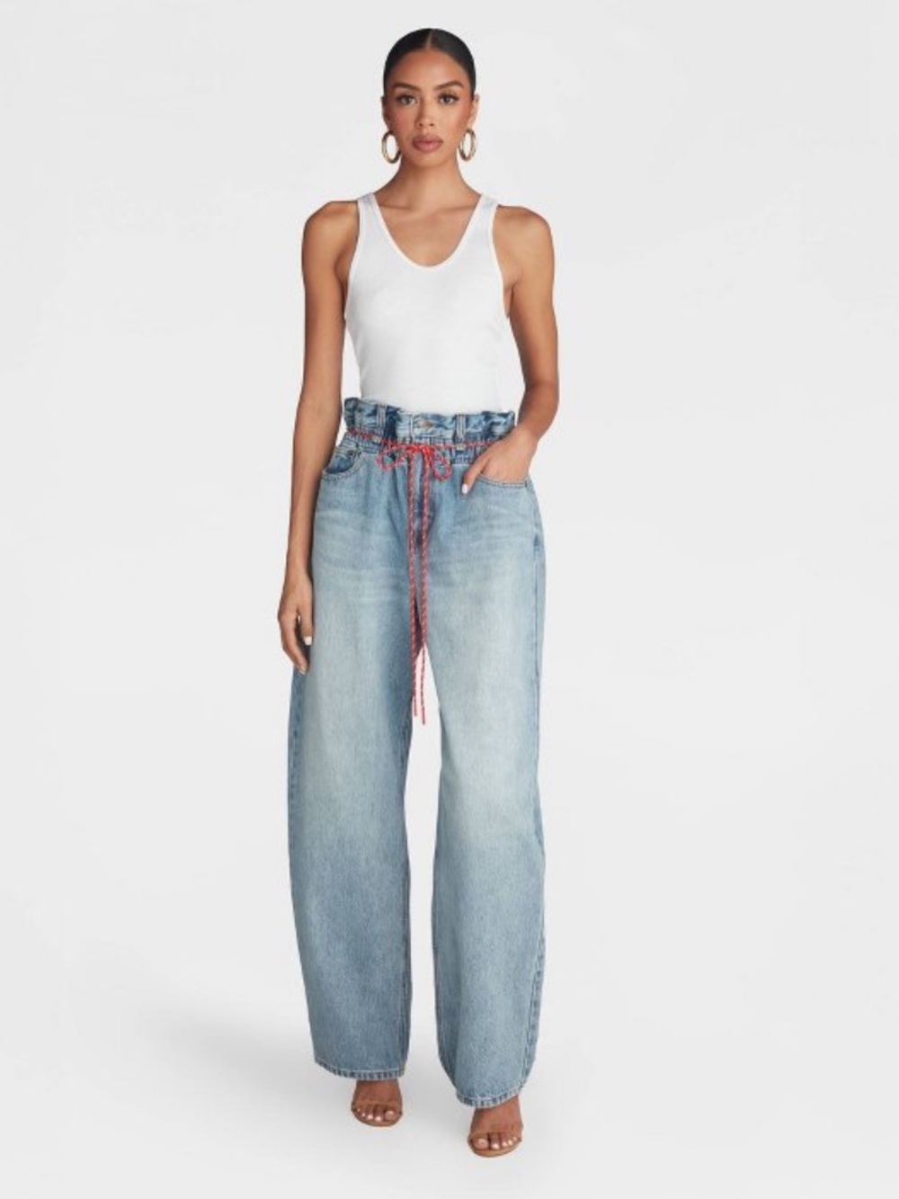Size 00 KBB by KAHLANA The Paper Bag  Jeans  Light Wash Barrel Leg NWOT
